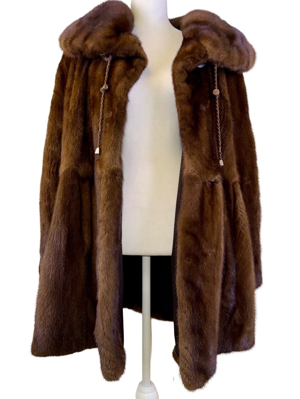 MINK STROLLER COAT IN BROWN MINK BY SAGA FURS - Picture 7 of 10